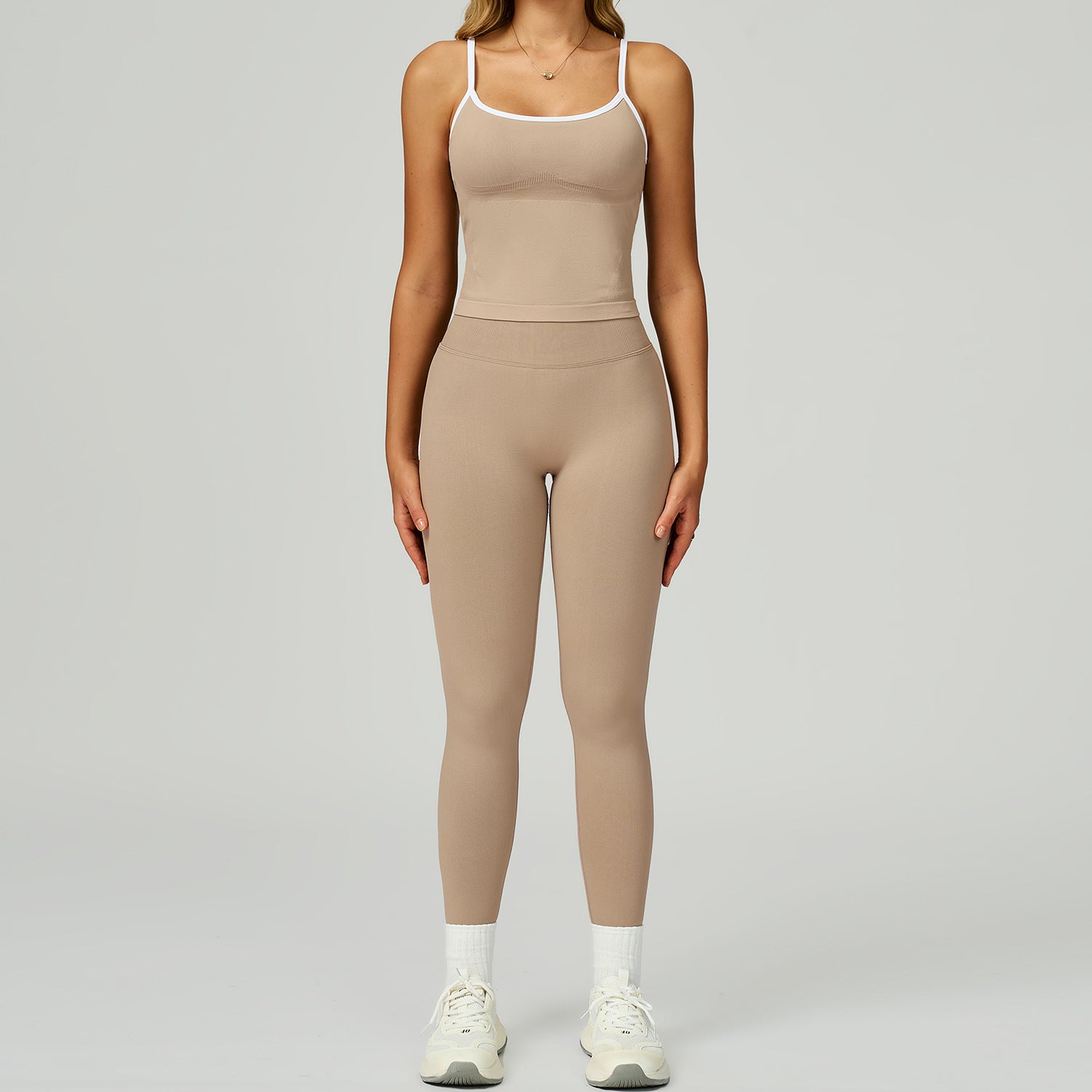 960548770-39